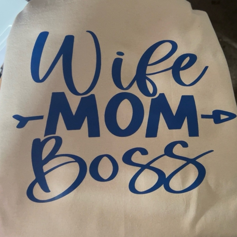 Mom shirt 👚